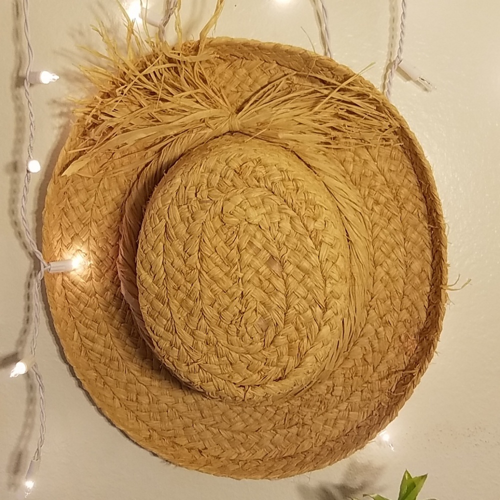 Straw hat - Picture 3 of 3